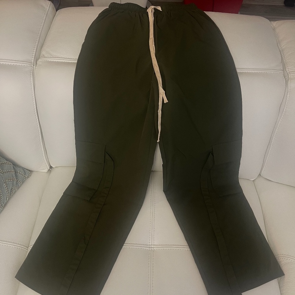 Baggy army green jeans